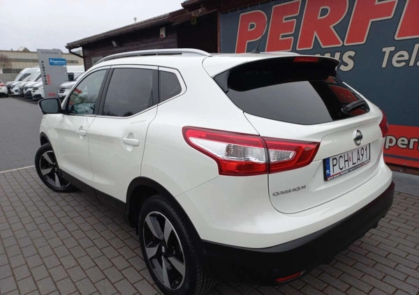 Nissan Qashqai cena 63900 przebieg: 72000, rok produkcji 2016 z Międzyzdroje małe 407
